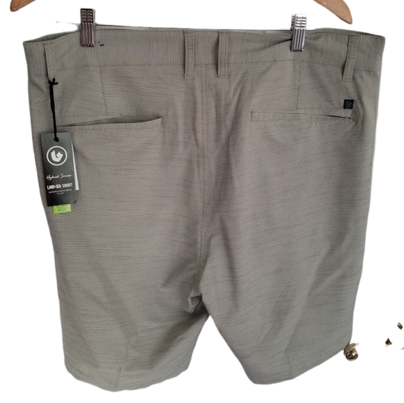 NWT Burnside Shorts Hybrid walk short board short Silver Size 36 - Picture 2 of 12